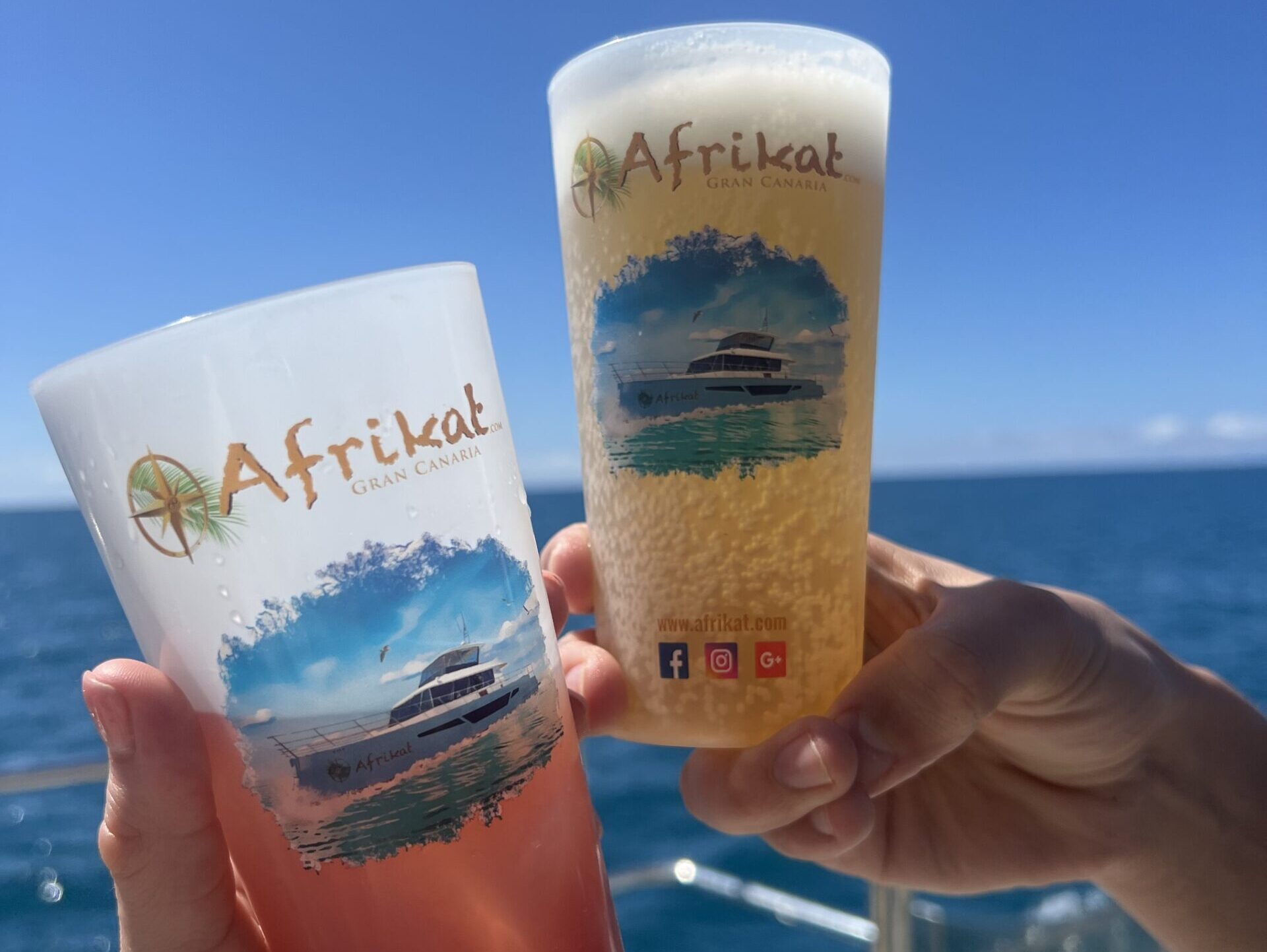 alt="All inclusive drinks included Afrikat boat trip Gran Canaria"